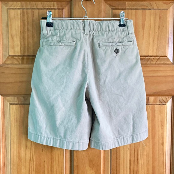 Boy’s size 10 Crown and Ivy khaki shorts with adjustable waist - Picture 3 of 6